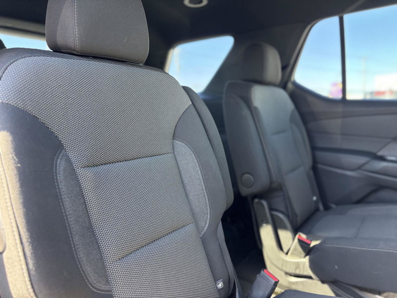 Used 2023 Chevrolet Traverse LT FWD image 22