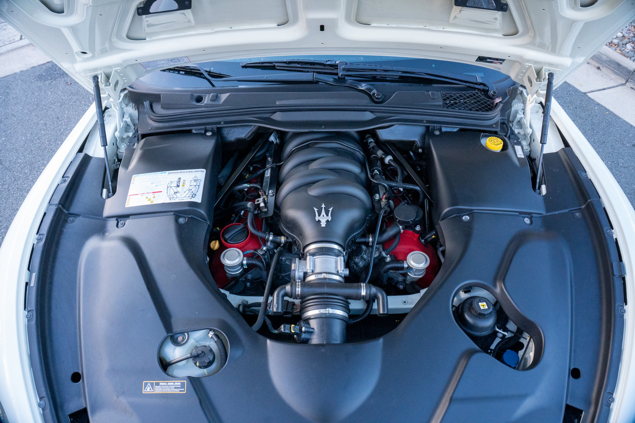 Used 2013 Maserati GranTurismo Sport image 27