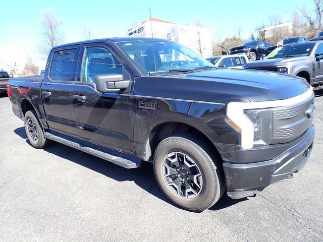 Used 2023 Ford F150 Lightning XLT image 7