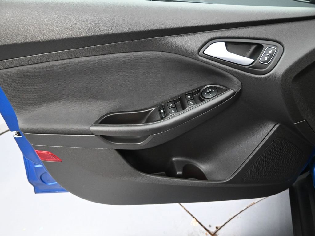Used 2018 Ford Focus SE image 19