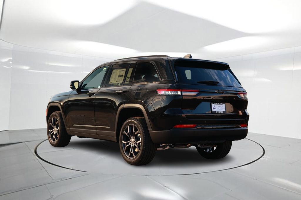 New 2025 Jeep Grand Cherokee Limited image 2