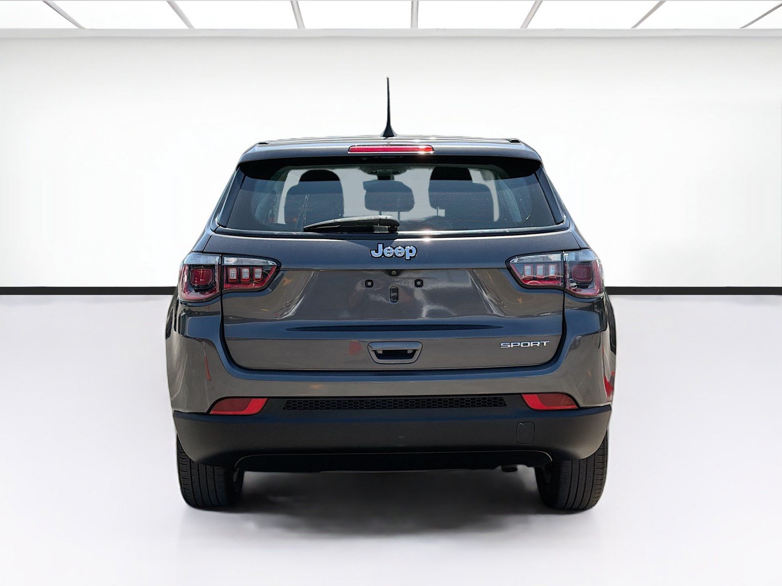 Used 2021 Jeep Compass Sport FWD image 5