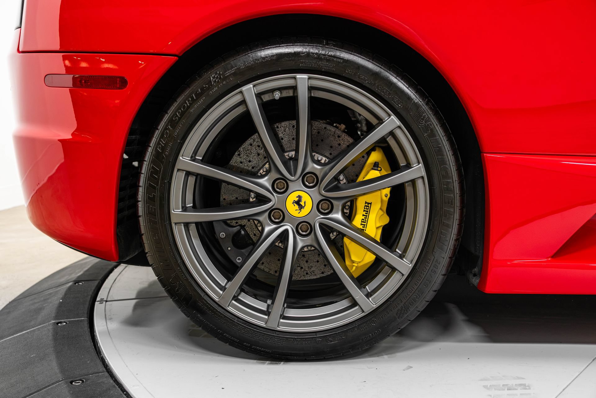 Used 2009 Ferrari F430 Scuderia RWD image 16