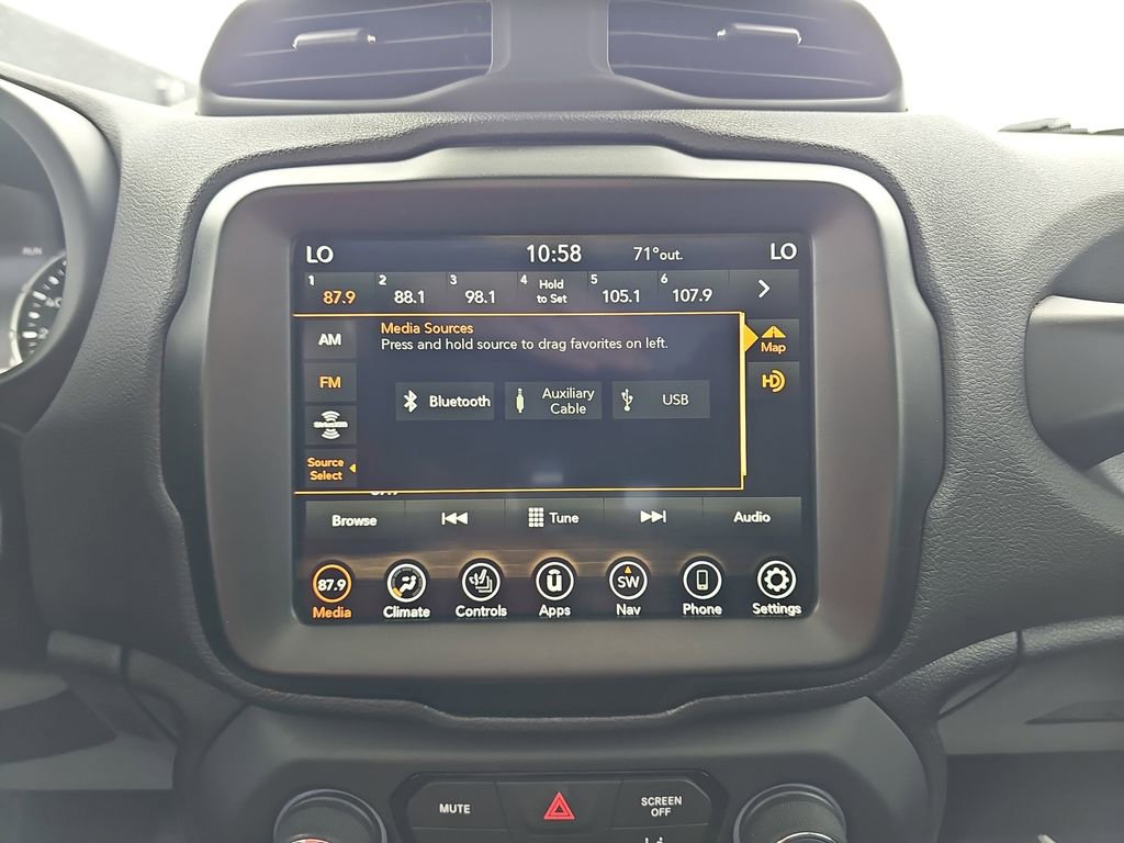 Used 2023 Jeep Renegade Latitude w/ Sun/Sound Group AWD/4WD image 25