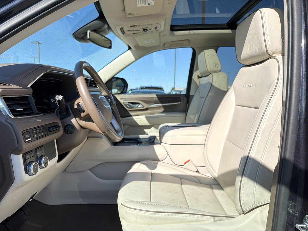 Used 2023 GMC Yukon Denali image 11