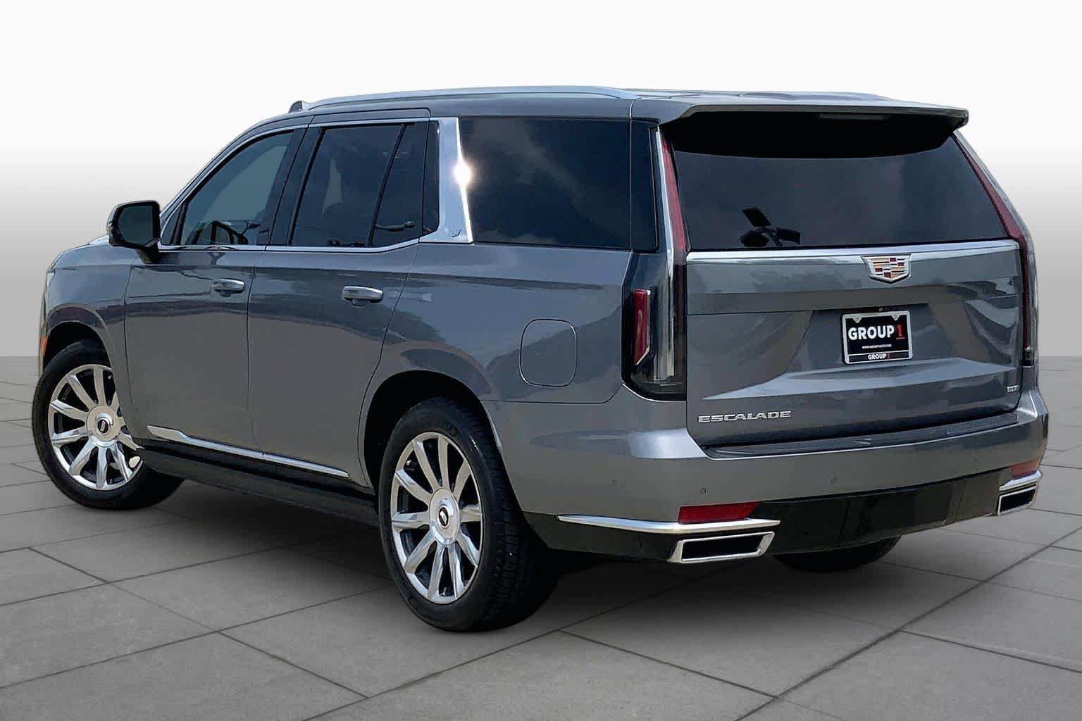 Used 2022 Cadillac Escalade Premium Luxury Platinum w/ Heavy-Duty Trailer Package AWD/4WD image 12