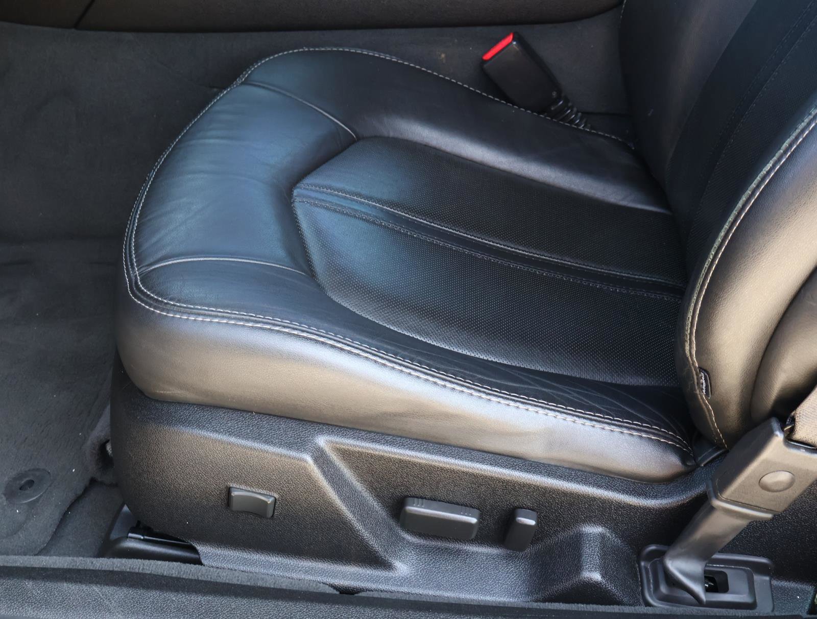 Used 2013 Cadillac CTS Premium image 11