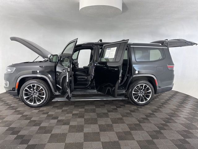 Used 2022 Jeep Wagoneer Series III w/ Premium Group I image 11