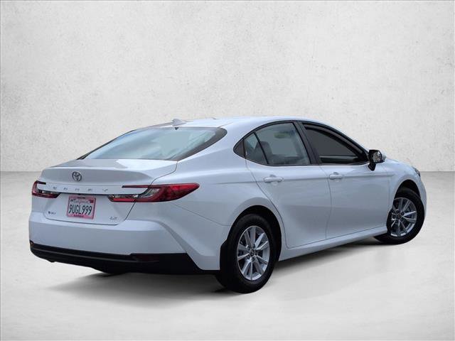 Used 2025 Toyota Camry LE w/ Convenience Package FWD image 5