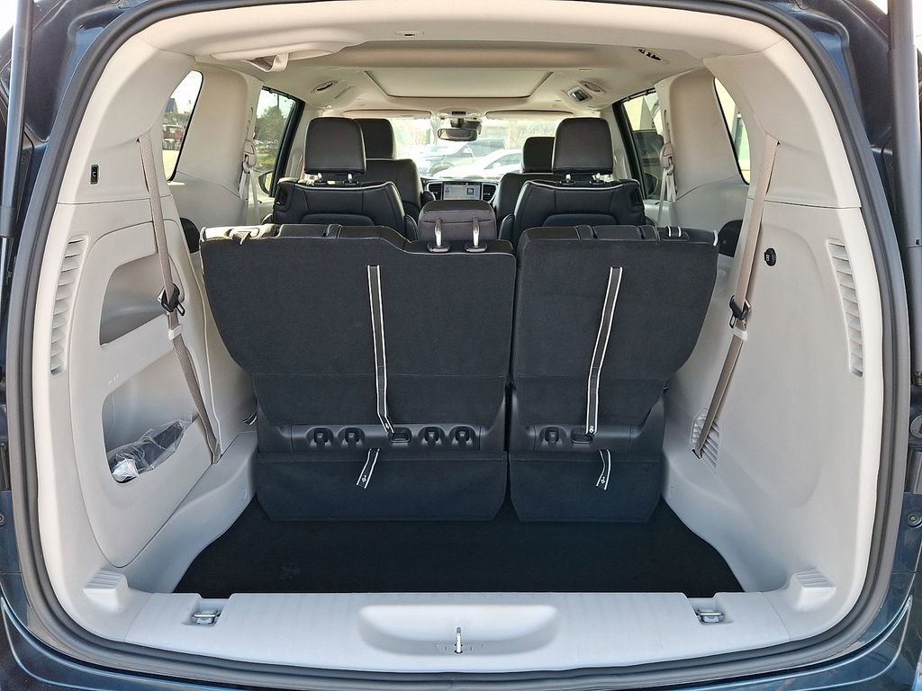 Used 2024 Chrysler Pacifica Limited image 34
