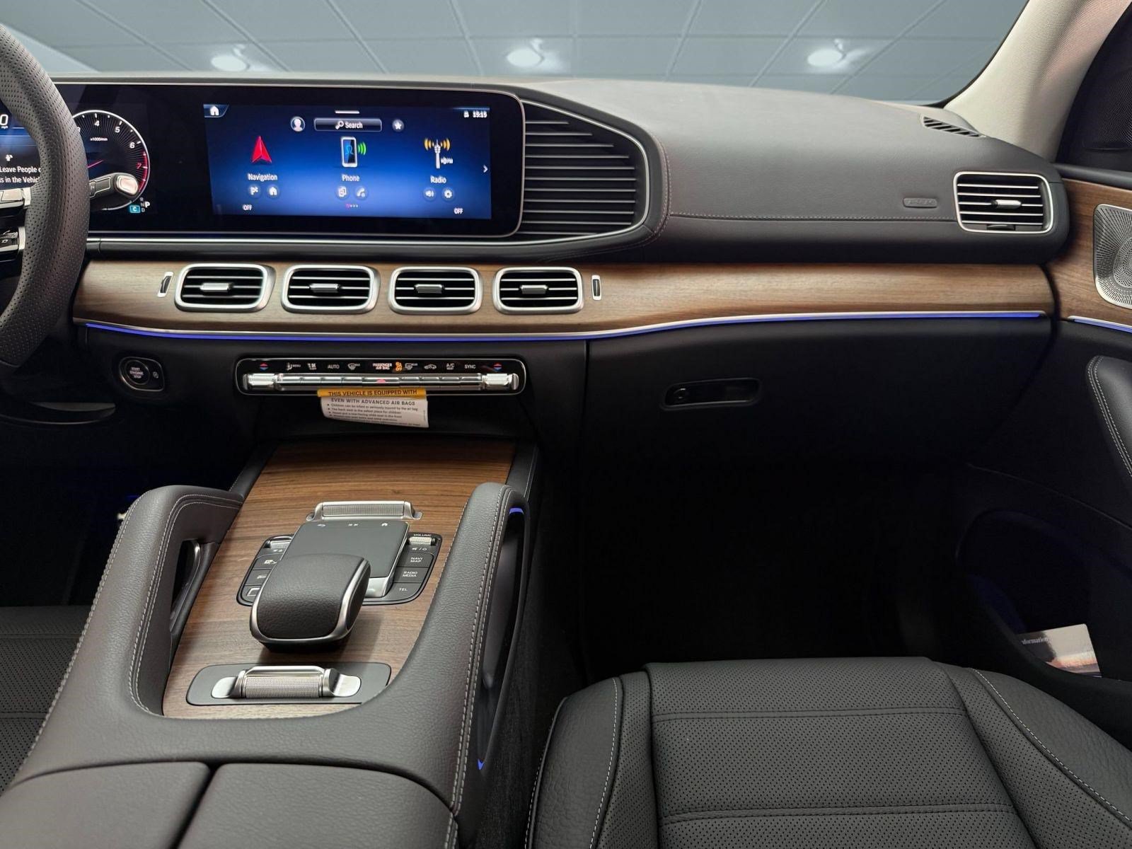 New 2026 Mercedes-Benz GLS 450 4MATIC image 33