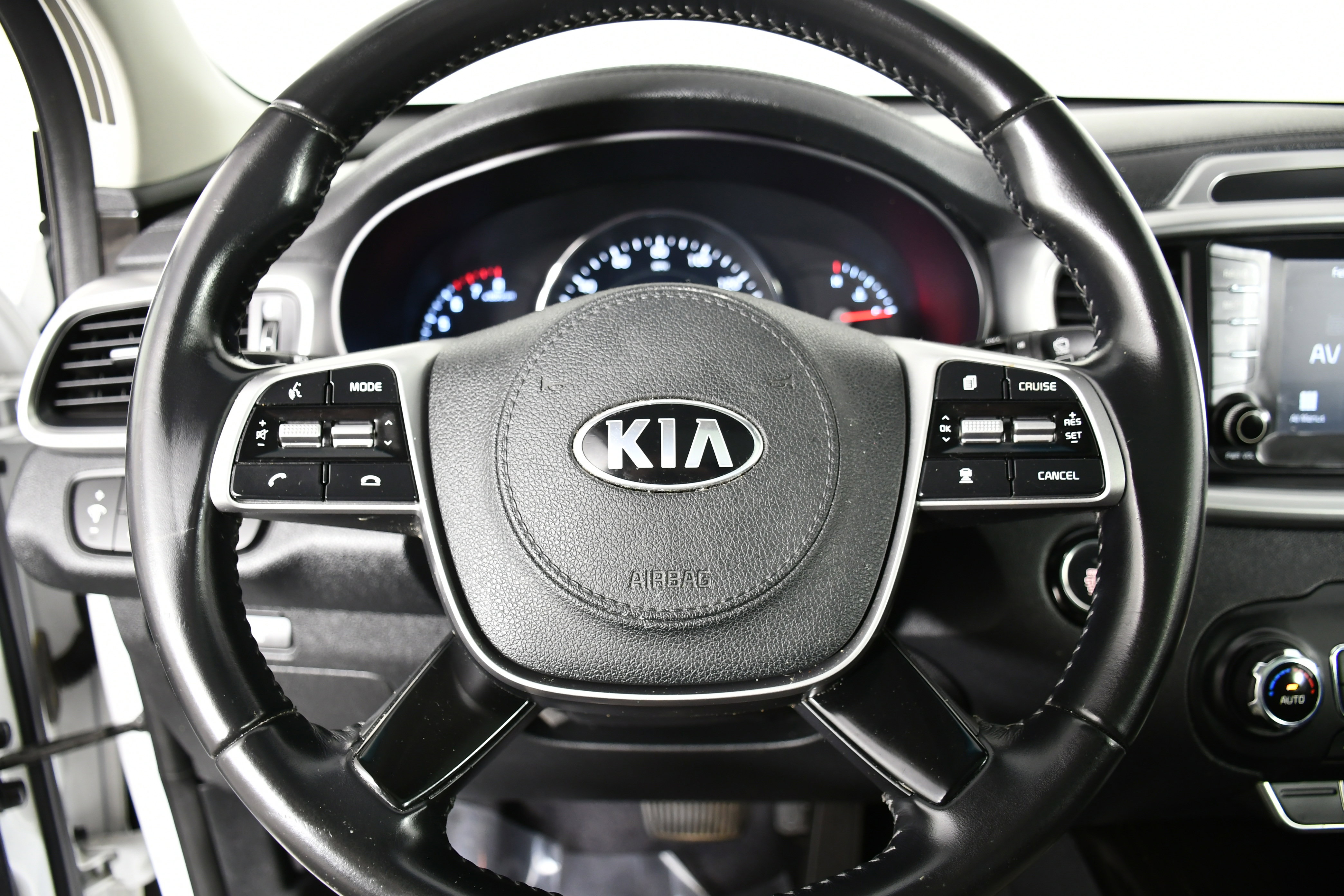 Used 2020 Kia Sorento EX image 19