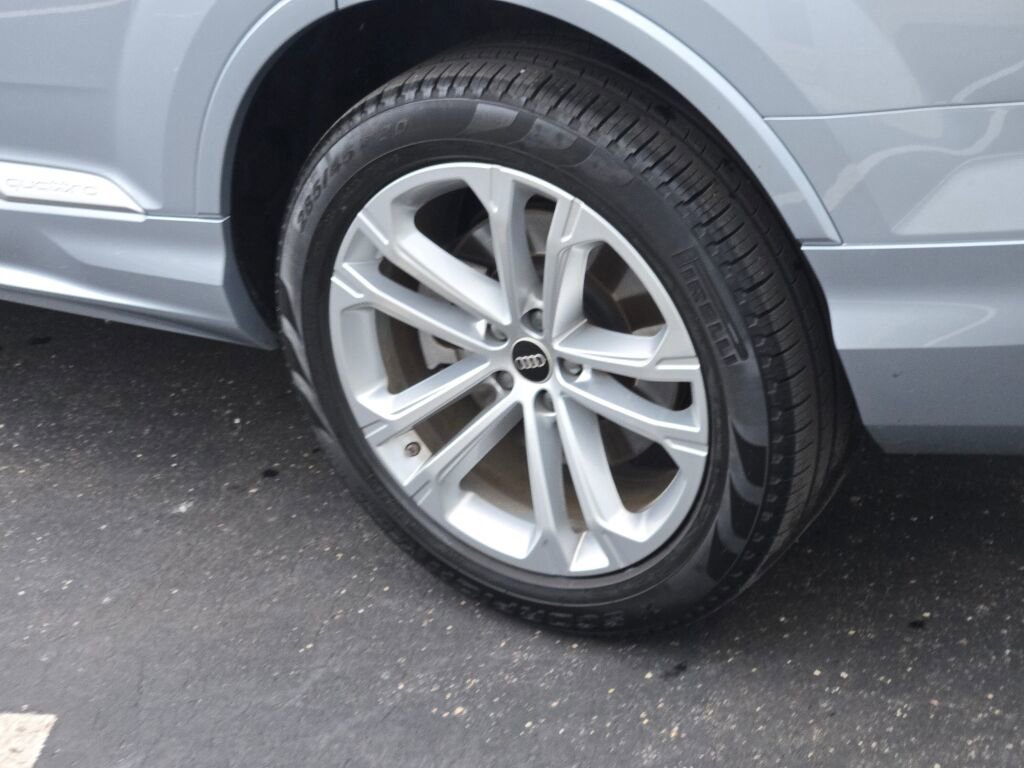 Used 2025 Audi Q7 3.0T Premium Plus image 15