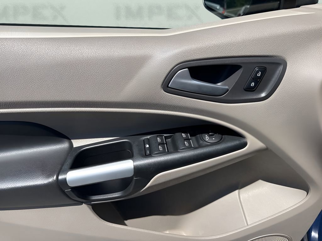Used 2017 Ford Transit Connect Titanium FWD image 23