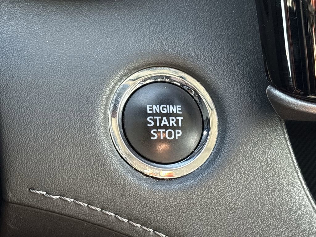 Used 2023 Toyota Highlander LE image 19