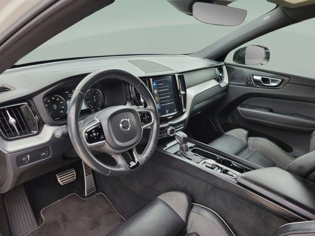 Used 2020 Volvo XC60 T5 R-Design image 27