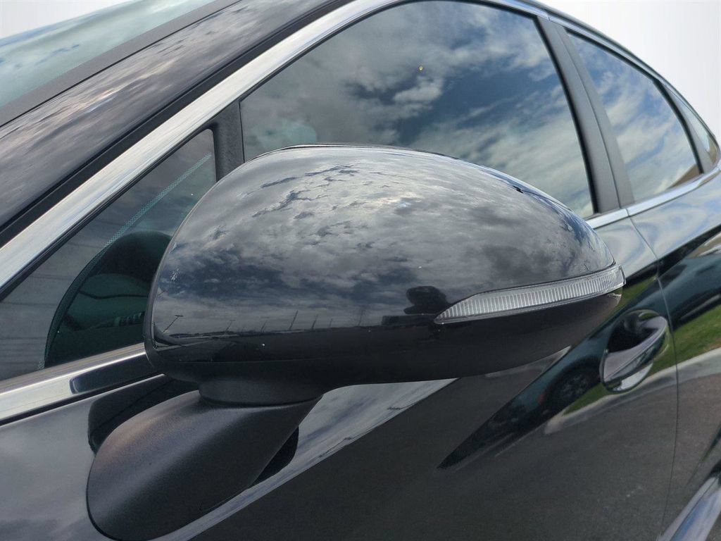 Used 2021 Hyundai Sonata SEL w/ Preferred Accessory Package FWD image 12