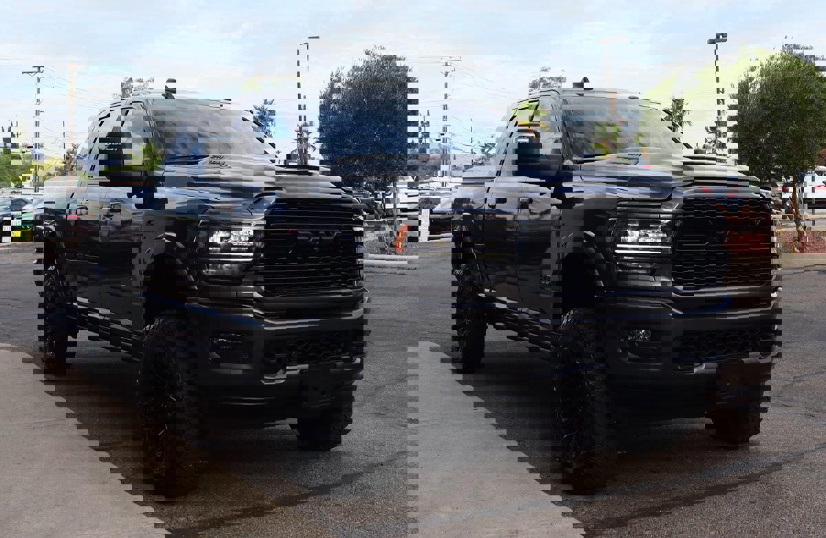 Used 2024 RAM 2500 Limited image 18