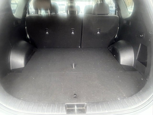 Used 2022 Hyundai Santa Fe SE w/ Cargo Package image 8