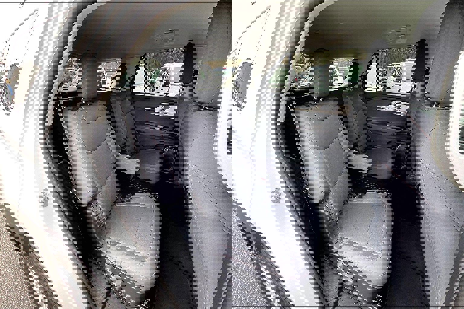 Used 2025 Ford Explorer Active image 25