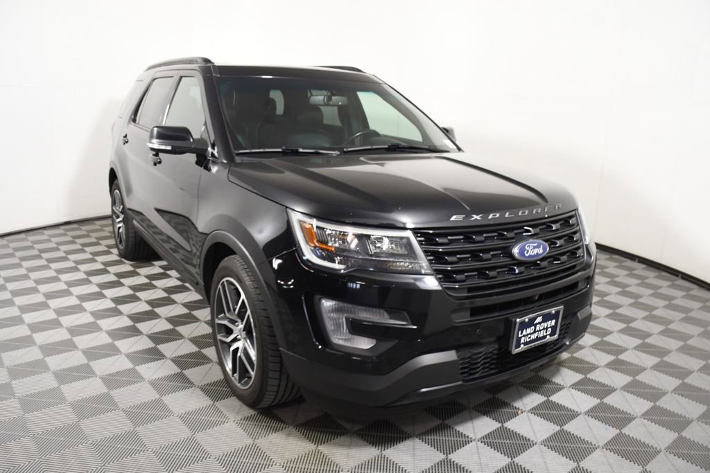 Used 2017 Ford Explorer Sport w/ Equipment Group 401A AWD/4WD image 9