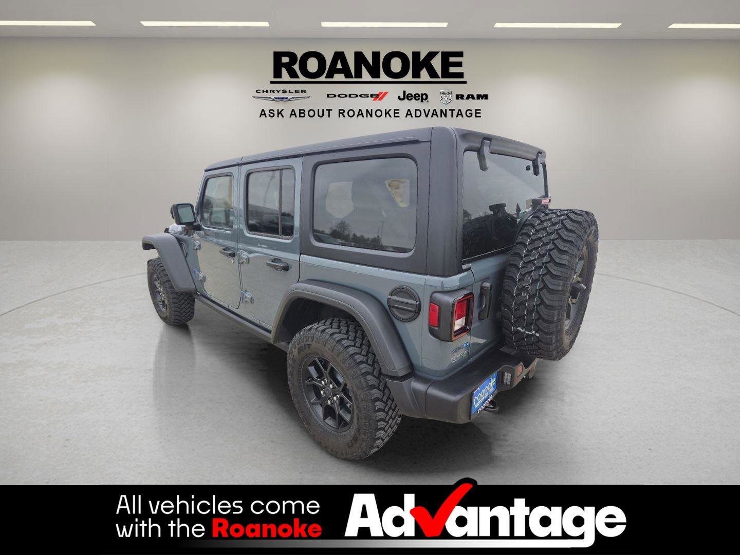 Used 2025 Jeep Wrangler Willys image 6