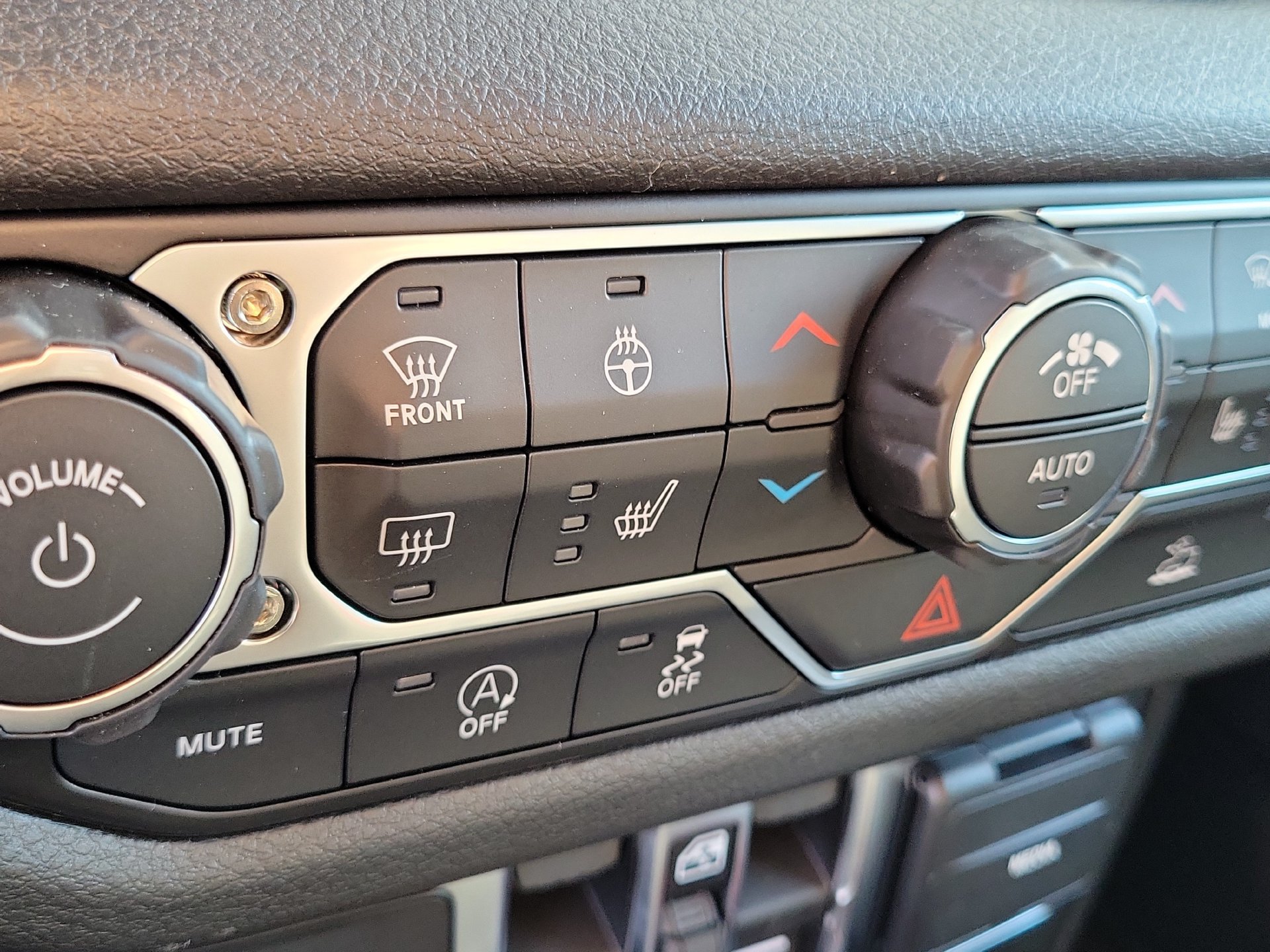 New 2026 Jeep Gladiator Sport AWD/4WD image 9