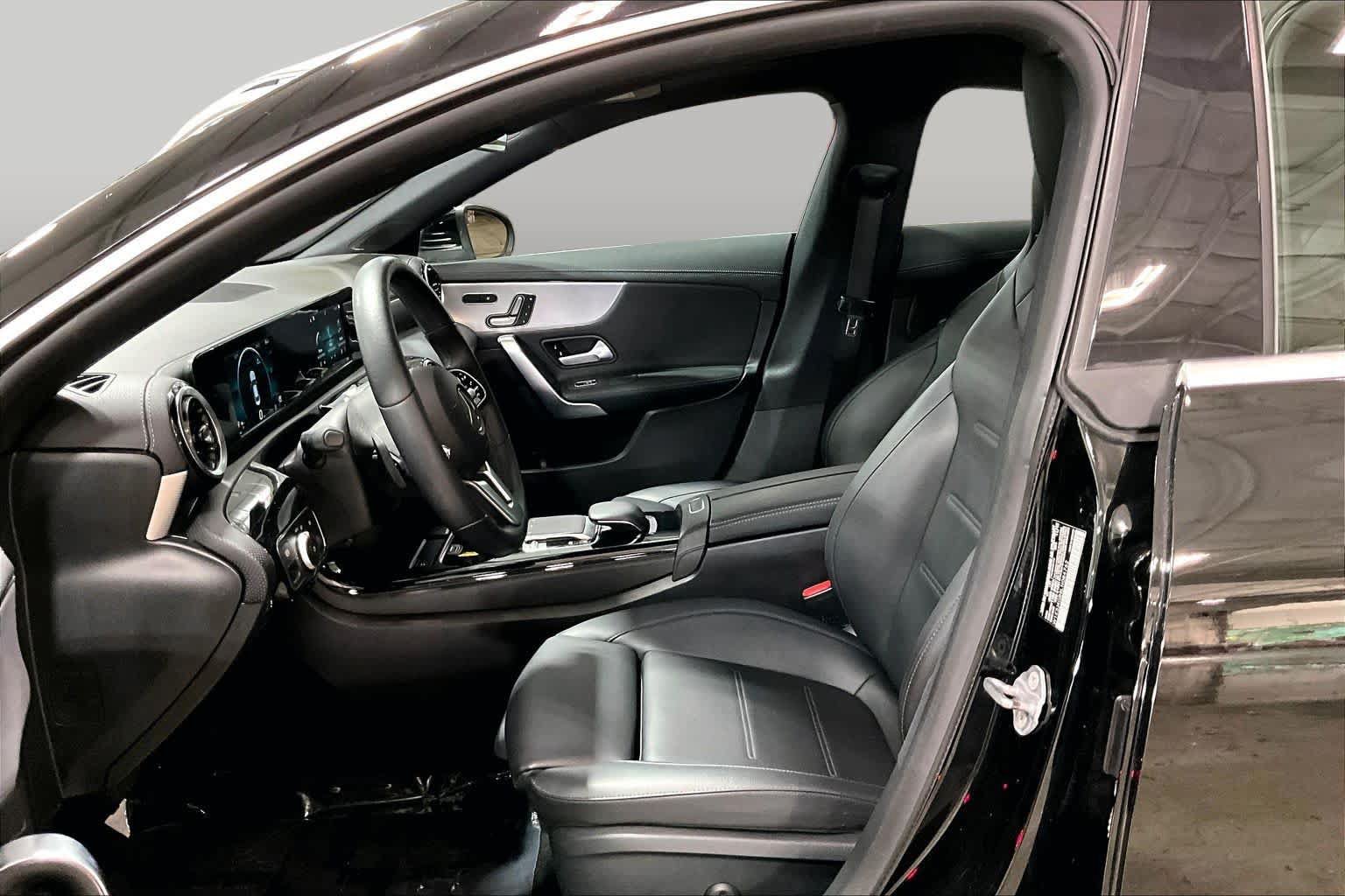Used 2020 Mercedes-Benz CLA 250 image 9