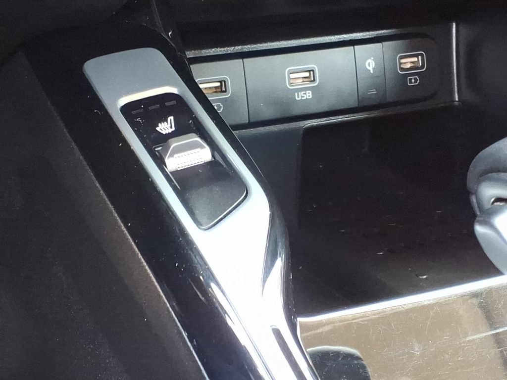 Certified 2023 Kia Sorento SX FWD image 20