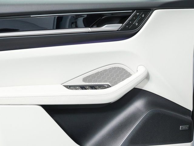 New 2026 Porsche Macan 4S Electric image 6