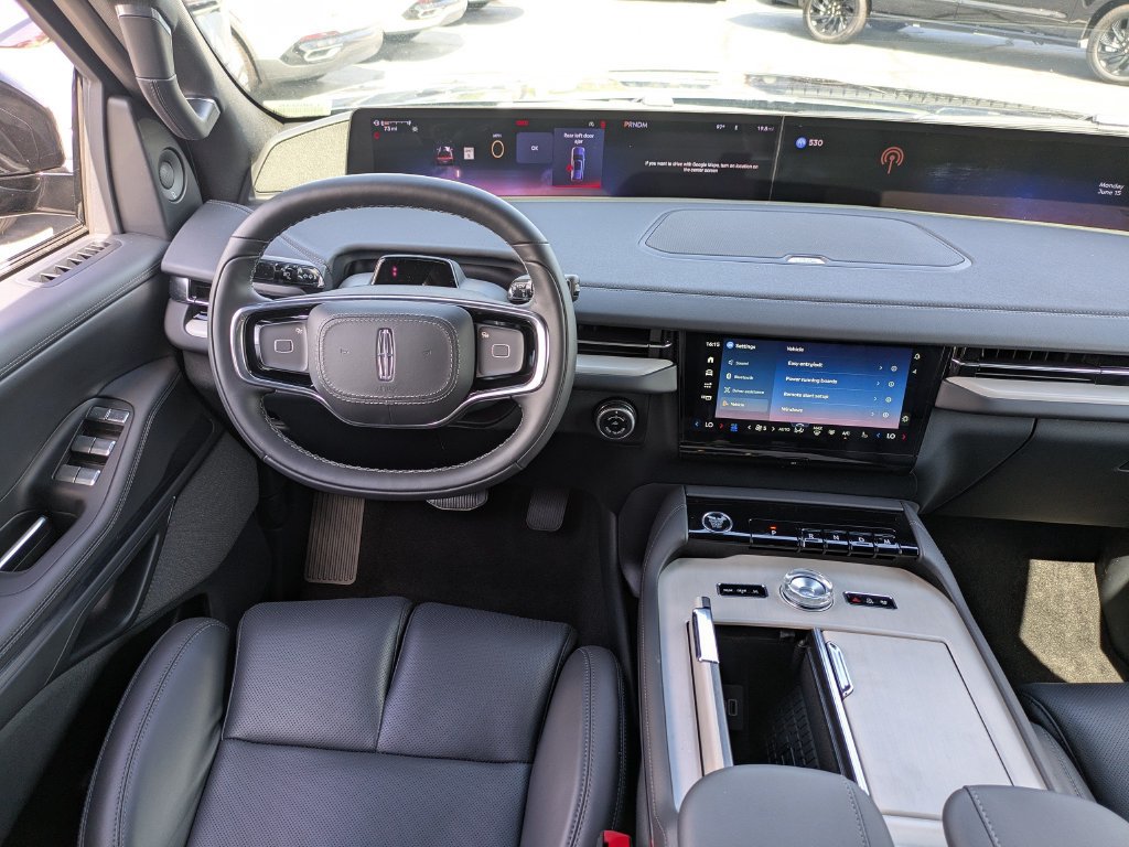 New 2026 Lincoln Navigator Reserve w/ Jet Appearance Package AWD/4WD image 23