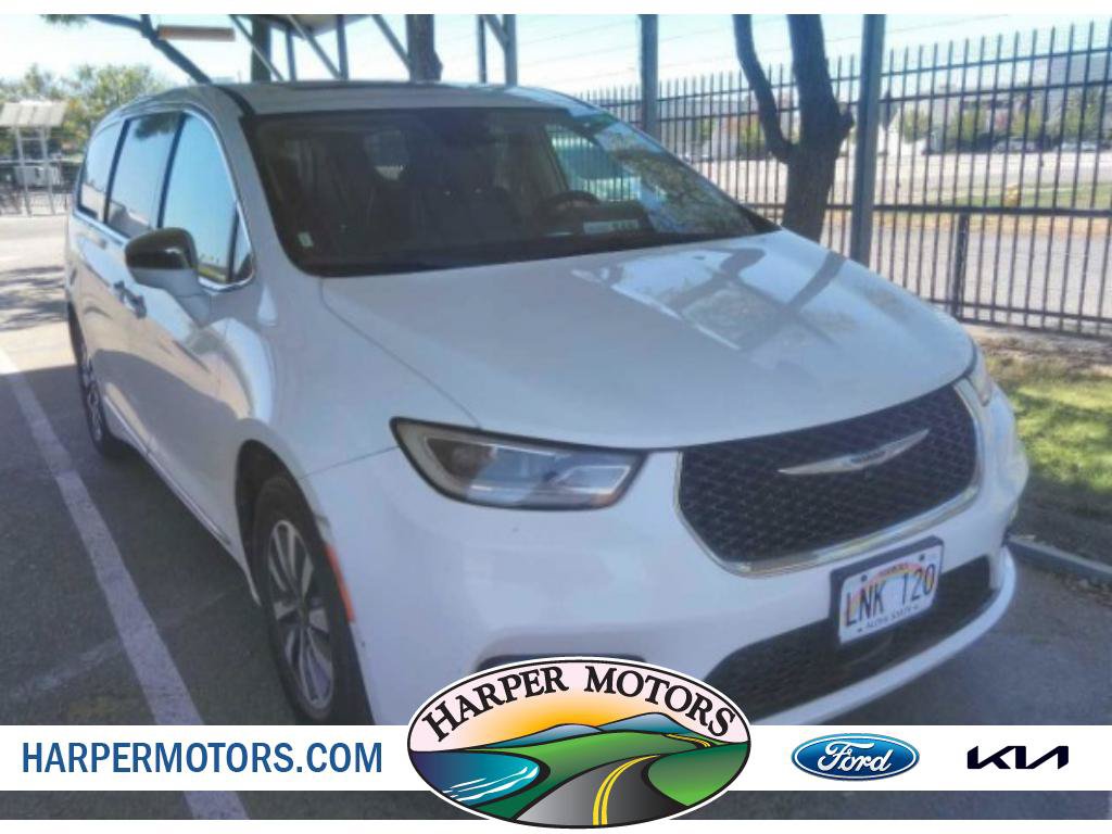 Used 2022 Chrysler Pacifica Limited FWD image 1