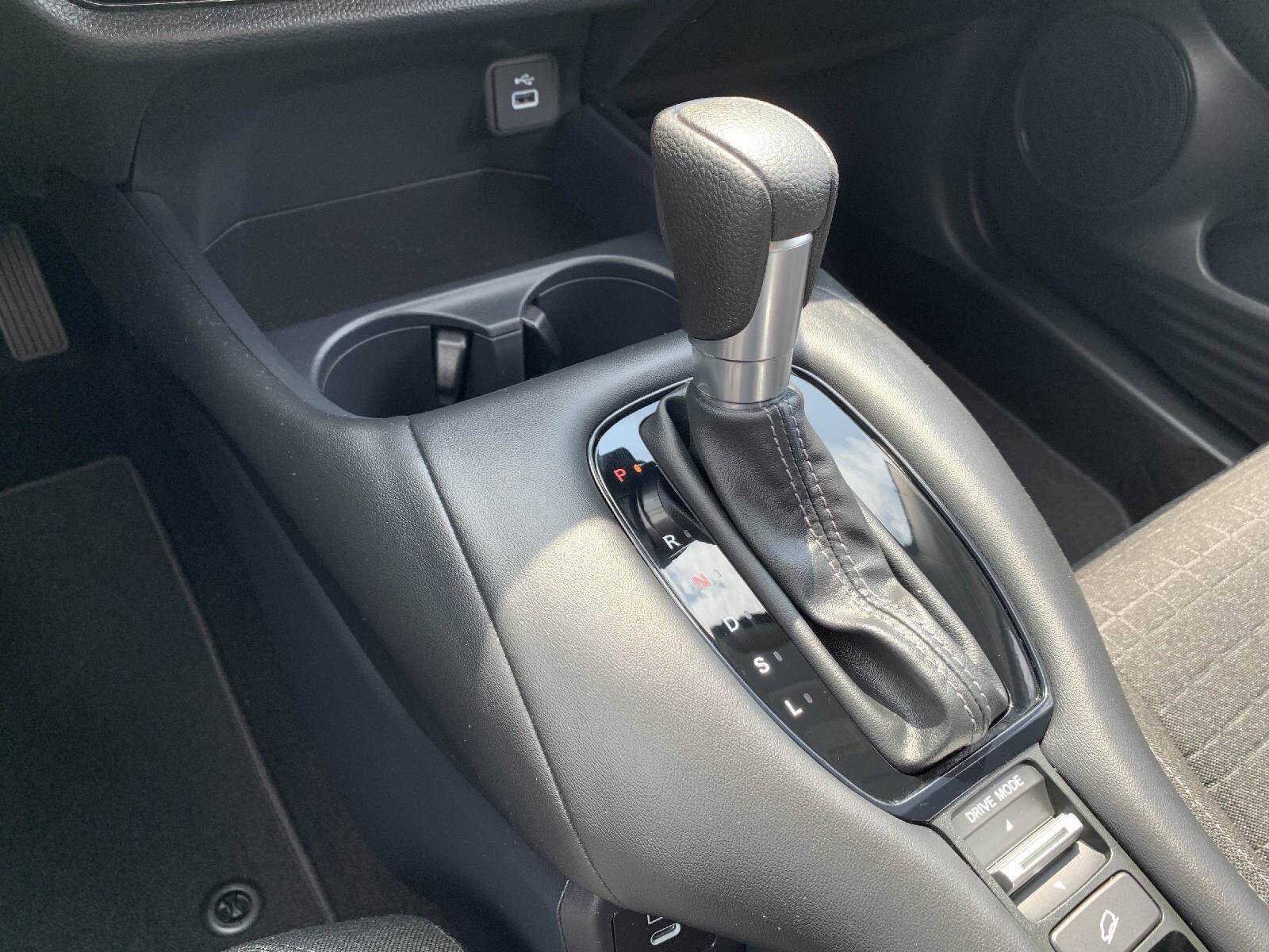 Certified 2025 Honda HR-V LX image 22