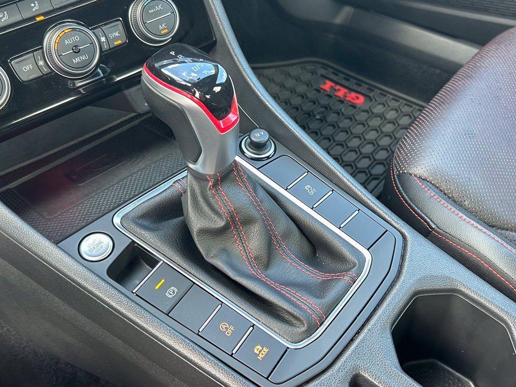 Certified 2022 Volkswagen Jetta GLI Autobahn w/ GLI Black Package FWD image 29
