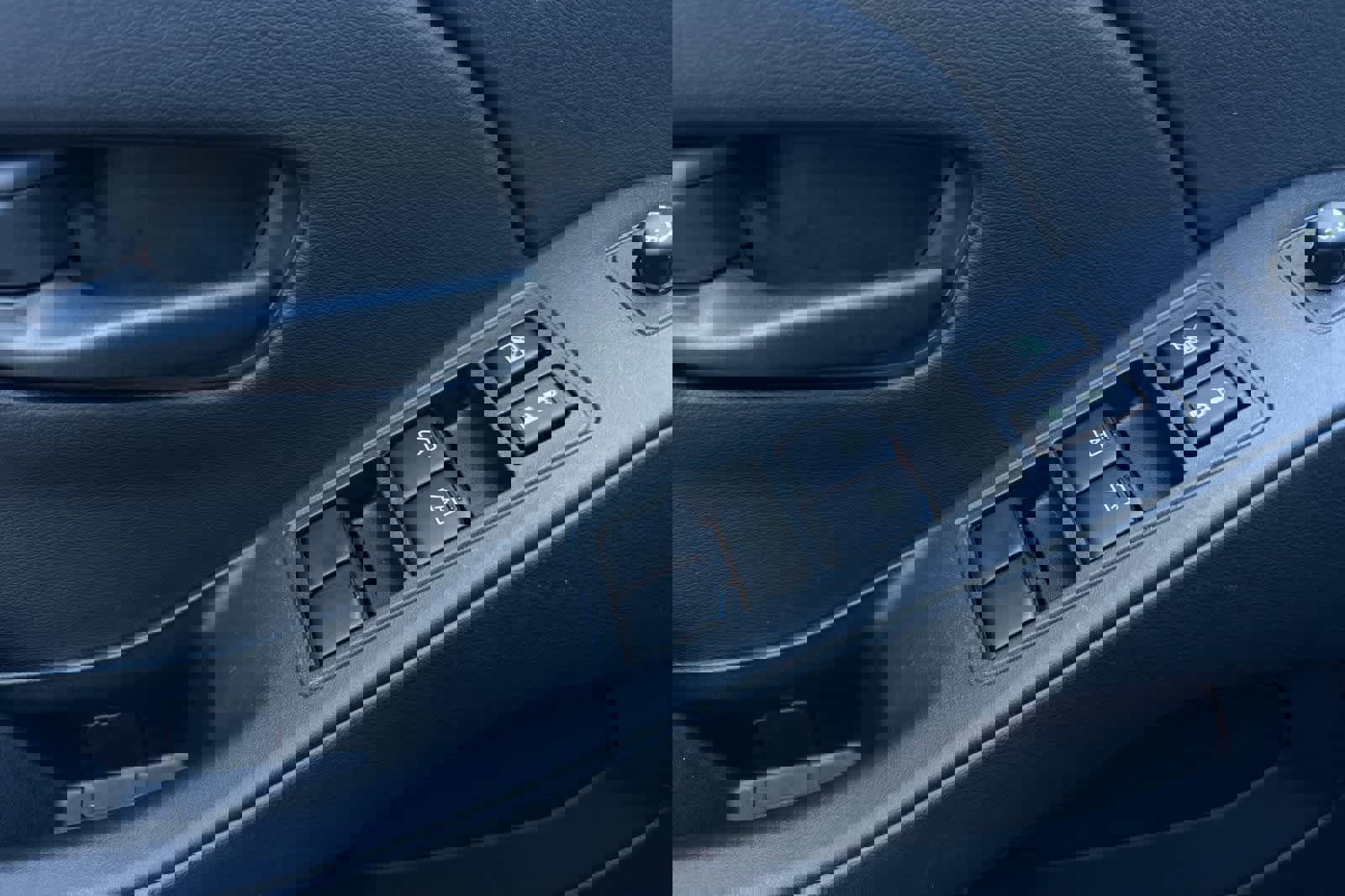 New 2026 Nissan Frontier SV image 13