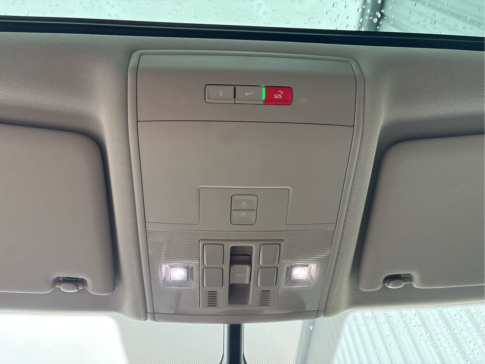 Used 2021 Volkswagen Atlas SE image 27