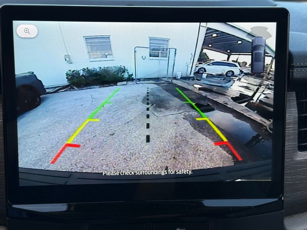 Used 2023 Ford Expedition Limited image 14