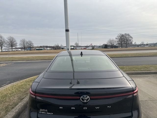 Used 2024 Toyota Crown XLE image 21