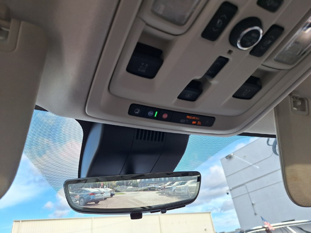Used 2023 GMC Yukon XL Denali w/ Denali Reserve Package RWD image 17