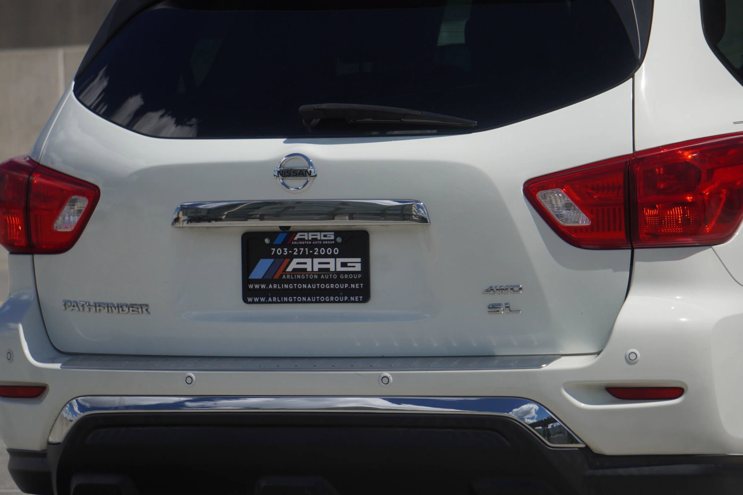 Used 2017 Nissan Pathfinder SL image 38