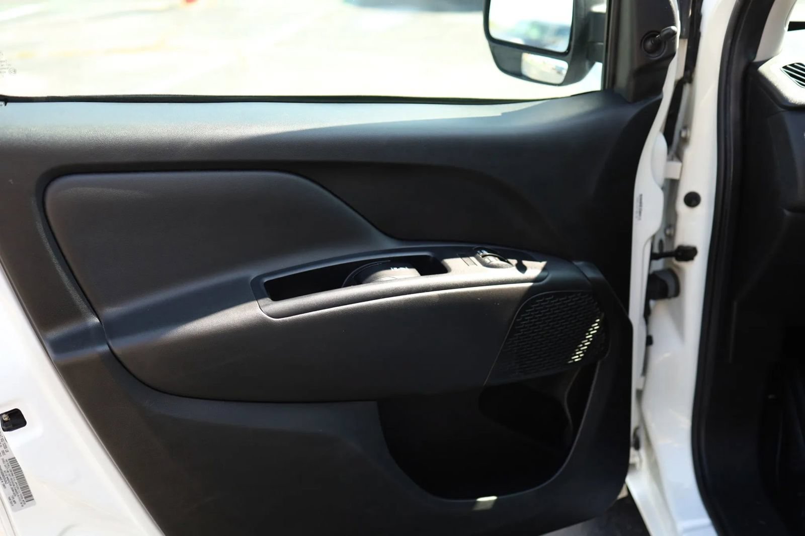 Used 2022 RAM ProMaster City Tradesman FWD image 11