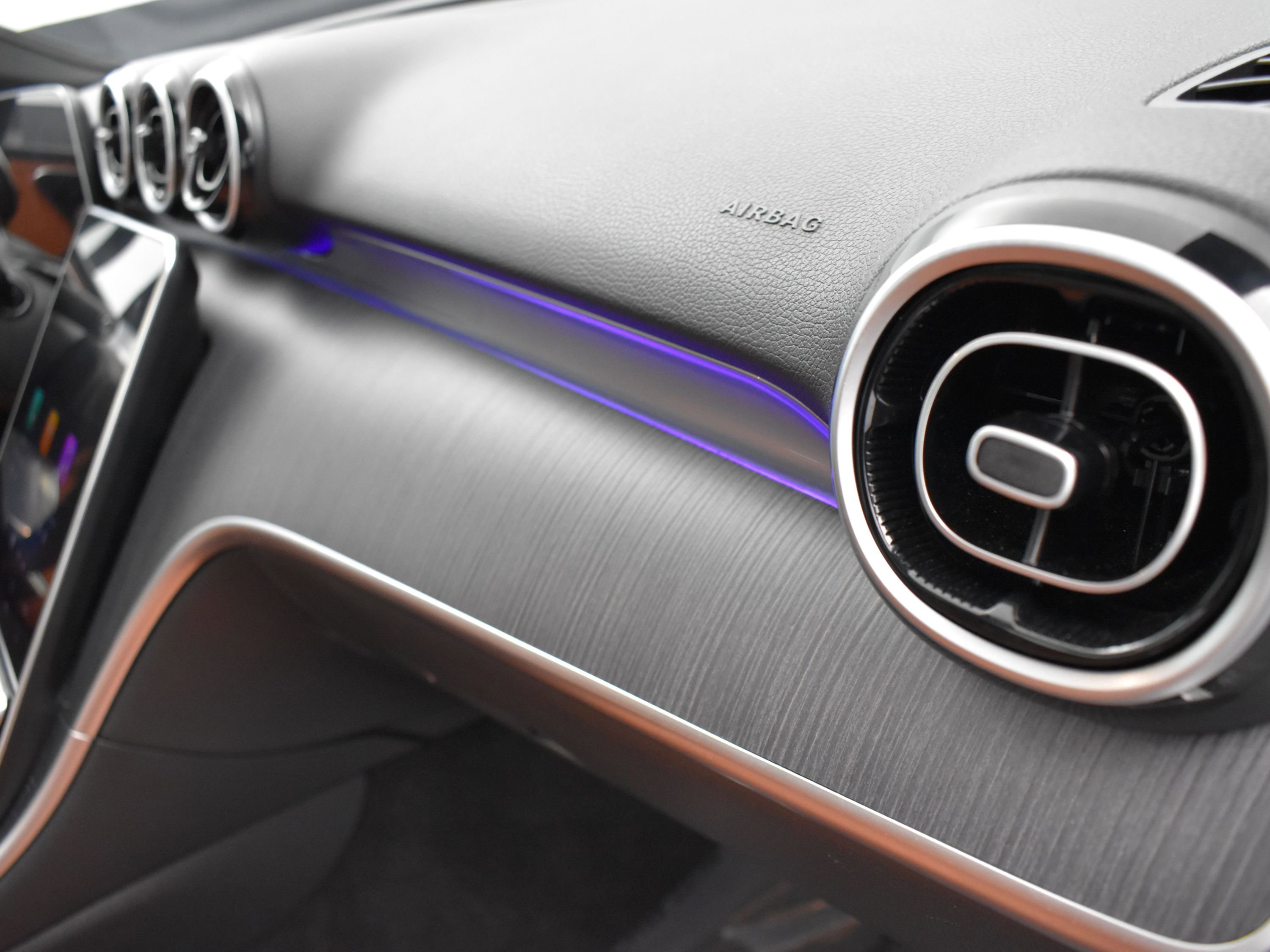 Used 2025 Mercedes-Benz C 300 4MATIC Sedan image 20