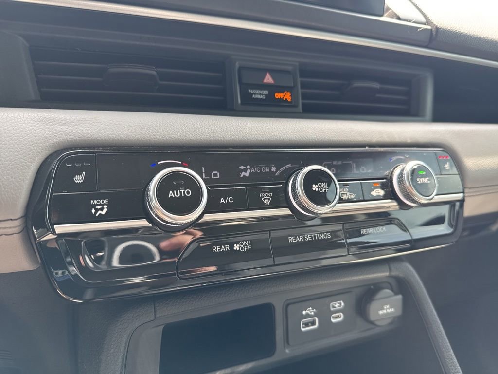 Certified 2023 Honda Pilot Touring image 23