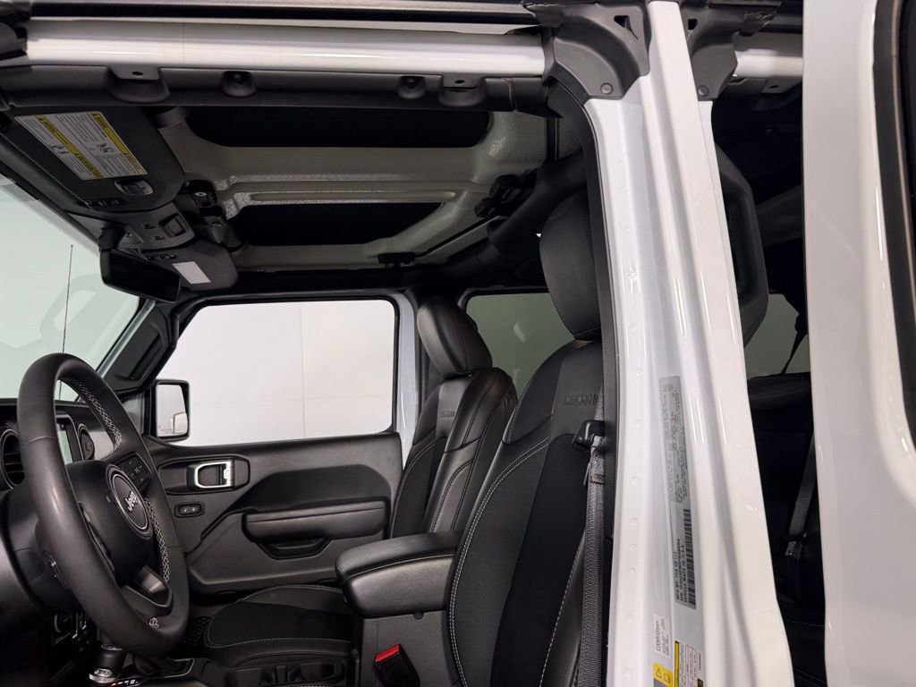 Used 2023 Jeep Wrangler Sport image 24