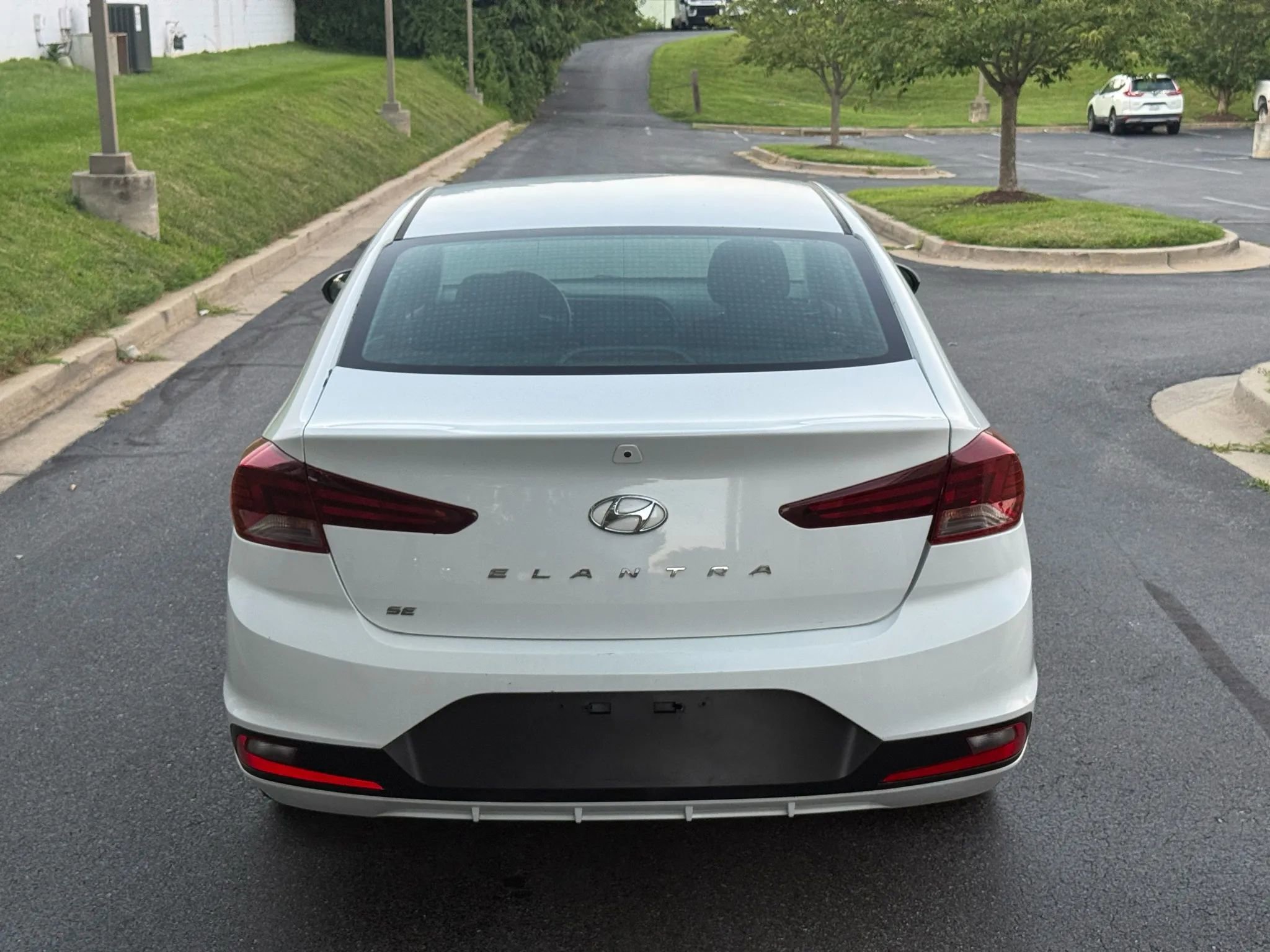 Used 2019 Hyundai Elantra SE image 10