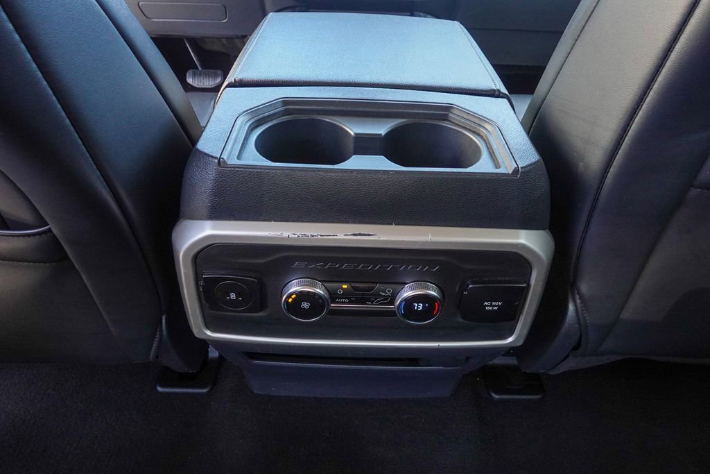 Used 2024 Ford Expedition XLT image 25