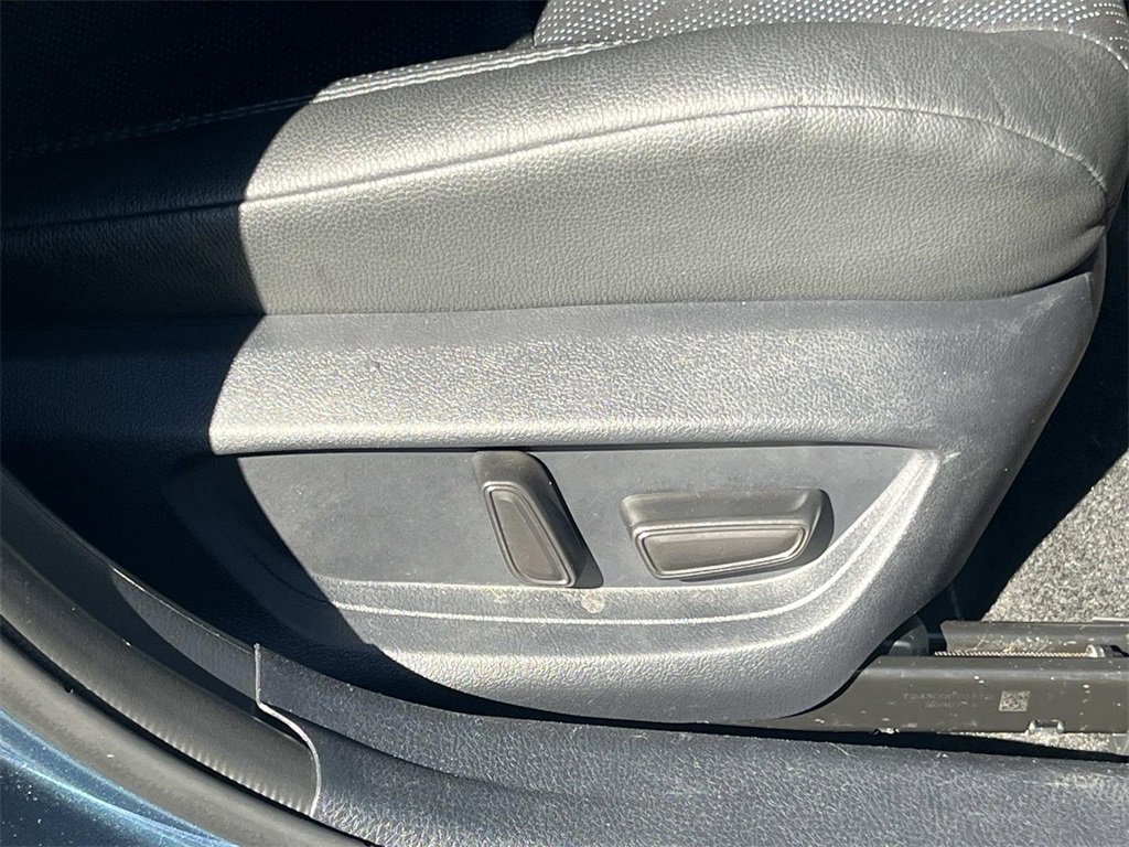 Used 2025 Toyota Camry XSE image 21