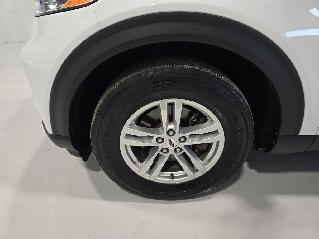 Used 2020 Ford Explorer XLT w/ Comfort Package image 3