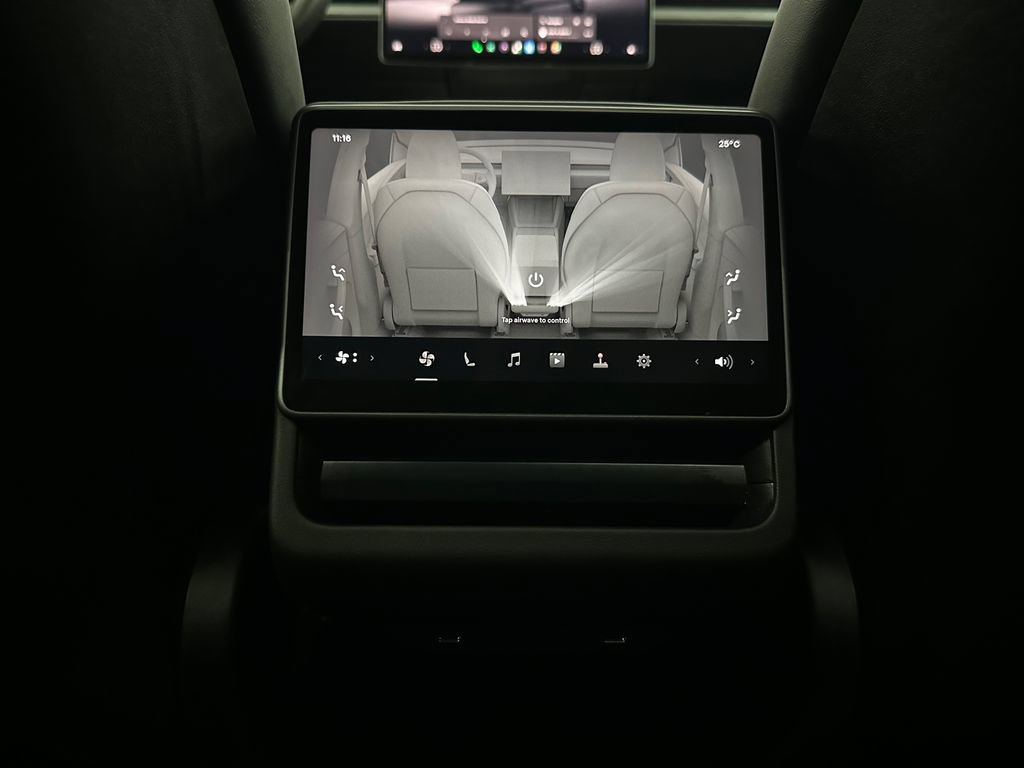 Used 2026 Tesla Model Y Long Range AWD/4WD image 23