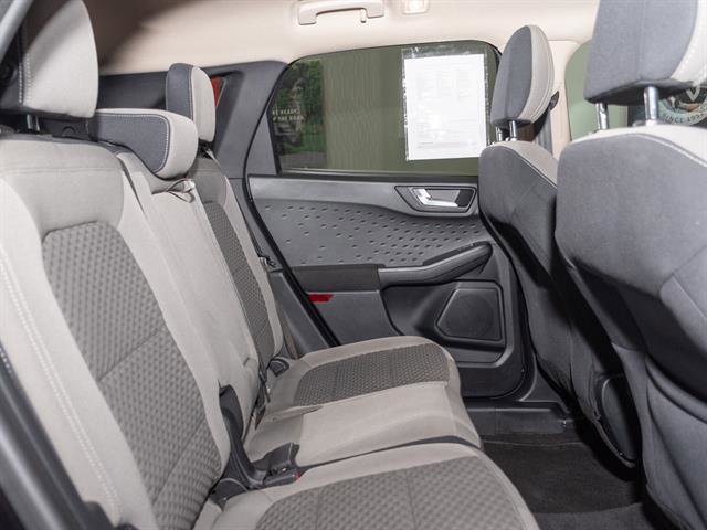 Used 2020 Ford Escape SE image 21